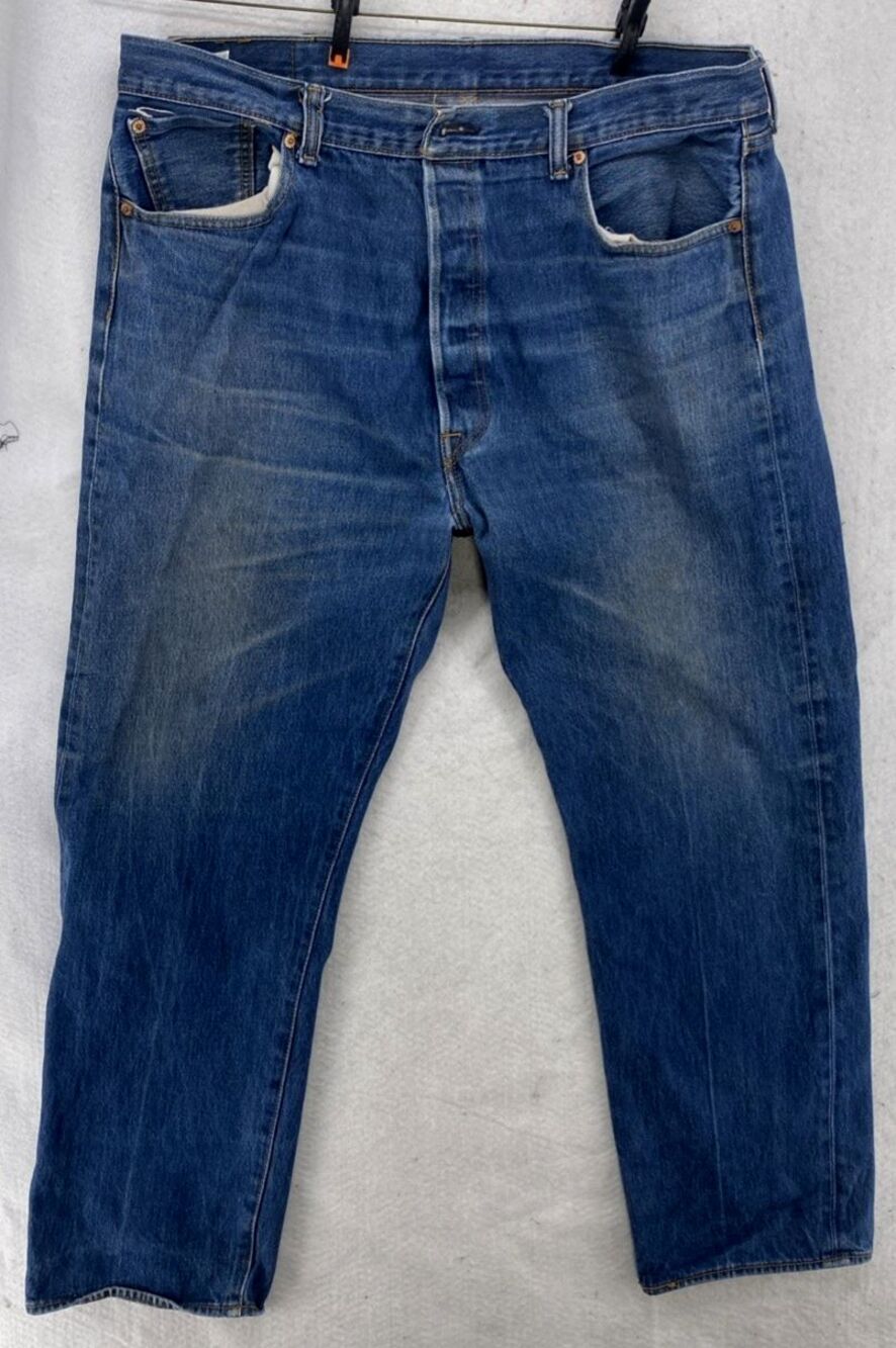 Levi 501 Original Button Fly Jeans Medium Wash Mens 42x32 Actual 40x30 Distress